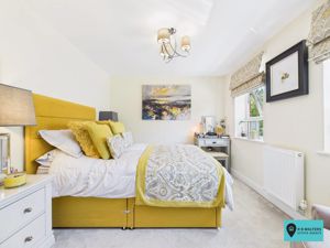 Bedroom- click for photo gallery
